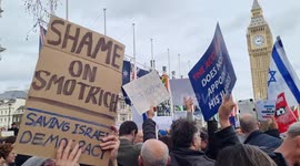 Hundreds of Israelis and supporters attend protest for Israeli democracy, in London's Parliament Square