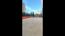 A pro incredibly performs 'Back Corvospin': a strange but complicated freestyle slalom trick!