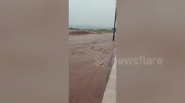 Roads submerged in heavy flood that killed at least one in southeast Turkey