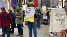 British Museum workers stage protest on day of massive UK strikes