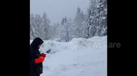 US: Nor’easter Dumps Inches Of Snow Across Northeast Leaving Tens Of Thousands Without Power 3