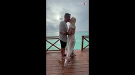 Man surprises partner of 10 years on a Maldives vacation with a heartwarming proposal