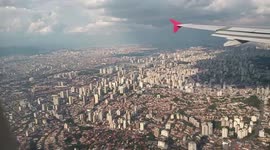 Sobrevoando a cidade de São Paulo, muito lindo a vista de dentro do avião