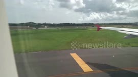 O Avião já pegando velocidade para poder esta fazendo o voo, muito boa essa parte