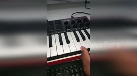 Parei hoje para praticar um pouco de piano, e sempre bom esta estudando e aprendendo mais