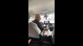 'Best taxi driver' in Las Vegas spits sweet rhymes as the rappin' taxi
