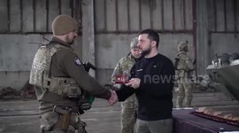 Volodymyr Zelenskyy visits soldiers in Bakhmut and give them award