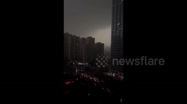 Sky turns black as severe convective weather hits southern China