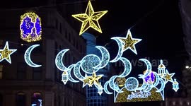 Happy Ramadan lights illuminate West End for Islamic festival for the first time - London