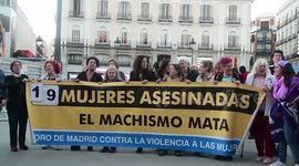 Manifestacion en puerta del sol, Madrid, España. Nos matan por ser mujeres