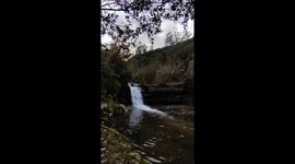 One of Portugal's most beautiful waterfalls! Visit it in Montelavar, near the Sintra Mountains