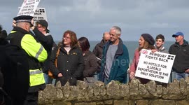 Beresford Hotel in Cornwall under siege by anti-migrant protesters as hotel houses nearly 200 asylum seekers