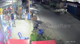 Instant karma! Thieves on motorcycle crash while stealing bottles of fuel