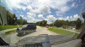 Close Call: Tacoma Truck Ignores Stop Sign Nearly Crashing into Oncoming Vehicle