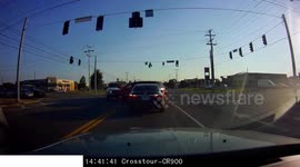 Crash: Minivan and Pick-Up Truck Involved in a Nasty Head-On Collision