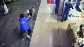 Quick-thinking delivery man catches toddler falling out of stroller