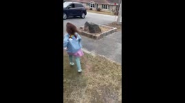 'It's so TINY!' - Lovely family celebrates daughter's tooth finally falling out