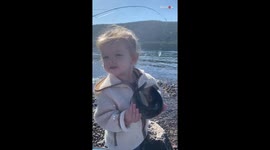 ‘Oh Sh*t!’ - Toddler’s adorable reaction to her fishing fumble is MUST-SEE!