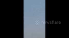 2 dead after hot air balloon catches fire mid-air in Mexico