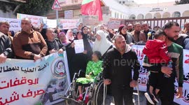 protest to demand the payment of social affairs allowances in front of the Directorate of Social Affairs in Gaza