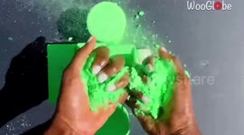 ASMR artist crushes dyed and dusty gym chalk with neon reforms