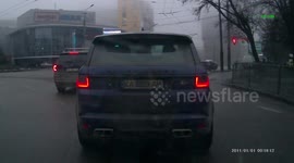 Accident: Driver Tries to Make a U-turn to Avoid Crash But Unfortunately Doesn't