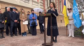 UNESCO Director-General Audrey Azoulay brings the original certificate of the inclusion of the historic city center of Odesa on the UNESCO World Heritage List in Danger