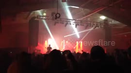 Dallas Smith sings Kings of Leon
