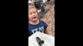 'Good Food is Good Mood!' - 7 years old girl tries oyster for the first time *funny reaction*