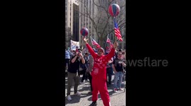Man Spins Basketball Balls at The Pro-Trump Demo in New York, USA