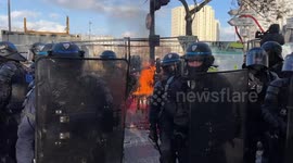 Protesters clash with the police in Paris