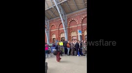 Easter Weekend travel chaos: Engineering work triggers overcrowding at St Pancras Station in London