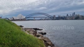 Great views of the opera house and the harbour bridge, ftom Botanic Gardens.
