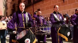 La 'tamborada' pone punto y final a la semana santa en Madrid, España