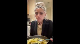 Woman, 21, goes viral with bizarre diet – eating KILO of butter and oil a DAY Part 3/4