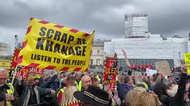 'Scrap the Khanage' demand anti-ULEZ protesters at central London rally