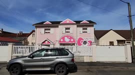 Hello Kitty house. Paris suburb, Gagny, France, 17 bis avenue des Charmilles. Limit with Montfermeil. 16 april 2023