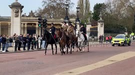King Charles coronation: Cavalry ride along The Mall during rehearsal