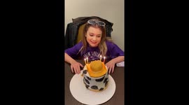 Lucky girl is left amazed as she discovers hidden cash in birthday cake