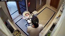 Quick-thinking babysitter saves infant's life as stroller overturns in China