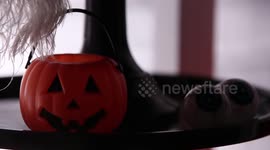 OREO CAKE for HALLOWEEN! Tricks To Make Your Treats SPOOKY! | How To Cake It - Yolanda Gampp