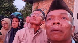 Eid Al Fitr in Indonesia: Muslims gather in the hills to 'look at the moon' to determine the Eid al-Fitr