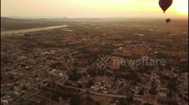 Soaring Above Teotihuacán: A Hot Air Balloon Adventure at Sunrise in Mexico