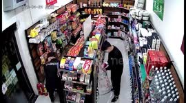 Burglars break into unmanned supermarket in northern China