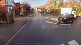 Nissan Qashqai Mini Roundabout U-Turn and then Runs a Red Light