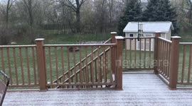 US: Snow Falls In Late April In Michigan