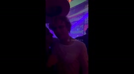 Ross Lynch dancinc at a nigthclub in Buenos Aires with a gril