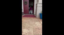 Man returns after a day and gets an adorable welcome-home hug from his baby son