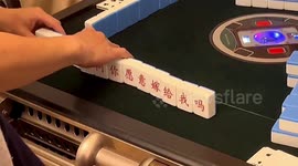 Man proposes to girlfriend using mahjong tiles in heartwarming viral clip from China