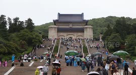 Travel Peak During May Day Holiday In China